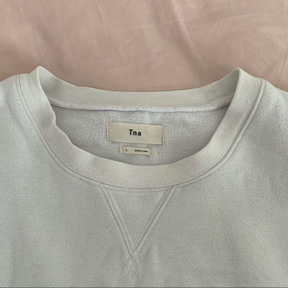 Aritzia TNA Perfect Sweatshirt - Picture 2 of 4